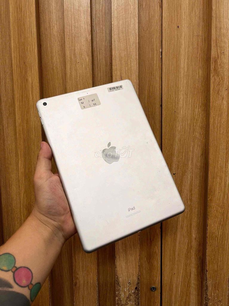 Apple iPad Gen 7 32GB Bạc Nguyên bản. Mua bán Máy tính bảng tại Quận Đống Đa Hà Nội được đăng bởi HaNoiMobile HT  hình 1