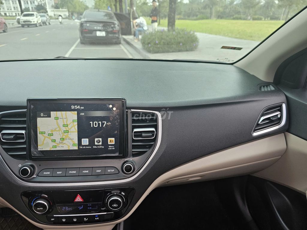 Hyundai Accent bản đủ ATH 2022 màu đen. Mua bán Ô tô tại Quận Thanh Xuân Hà Nội được đăng bởi Thanh Biz Nguyễn Thái Auto hình 12