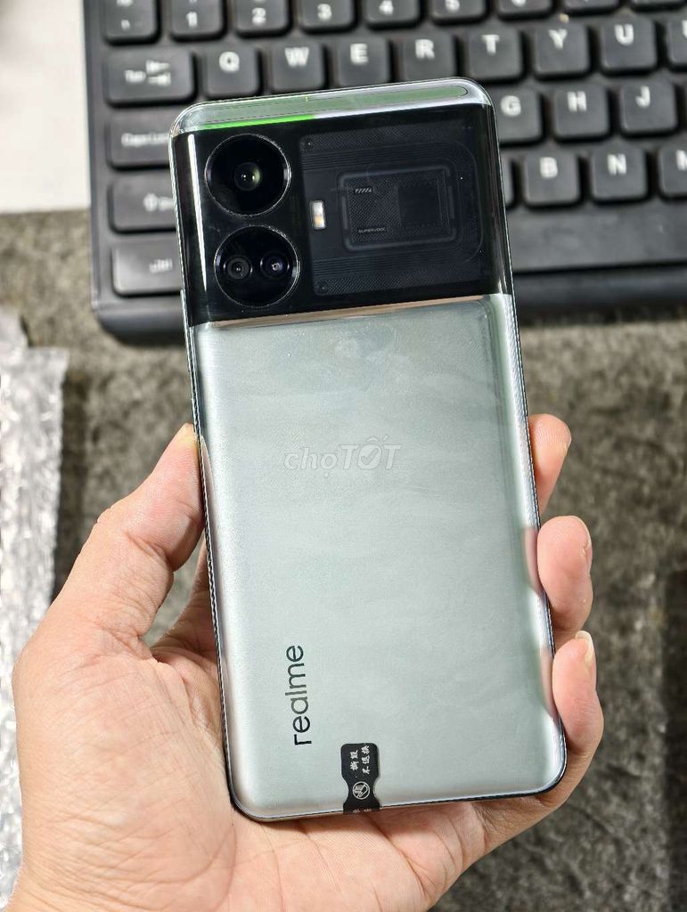 Realme GT5 12.256gb full cn snap8gen2 mạnh mẽ. Mua bán Điện thoại tại Thành phố Thủ Dầu Một Bình Dương được đăng bởi XUÂN TUYỀN hình 1