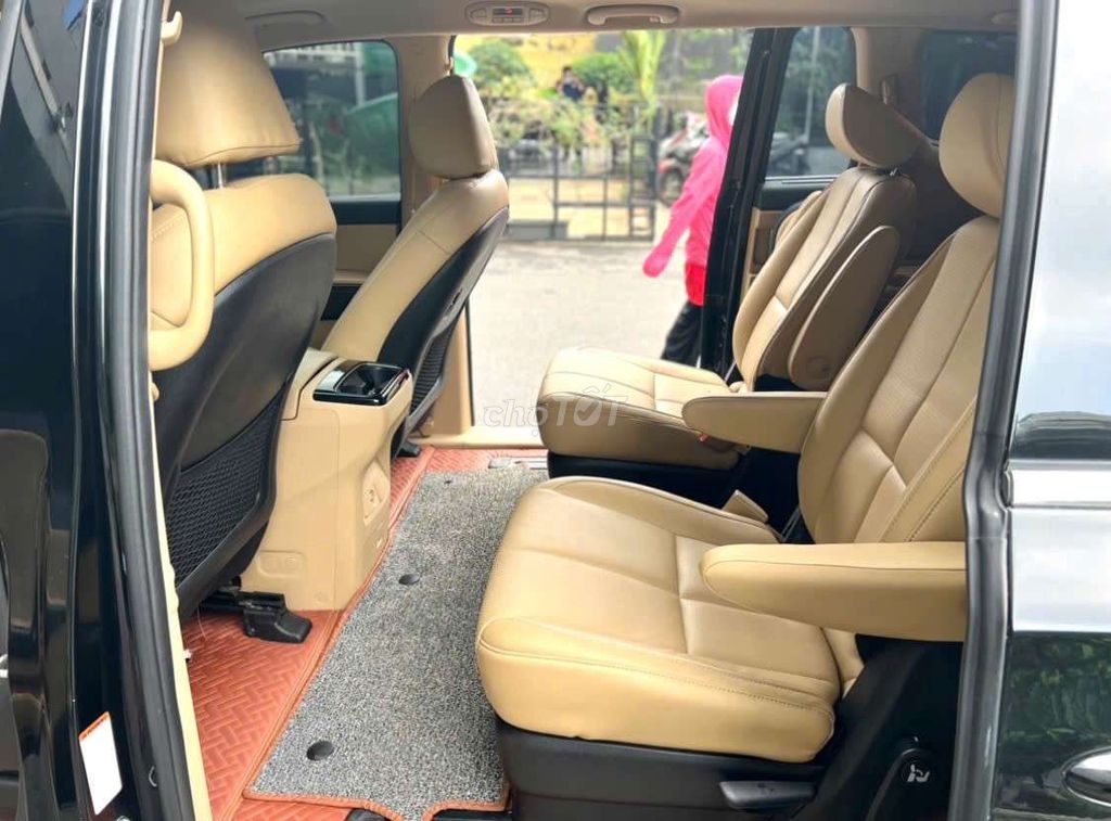 Kia Sedona 2018 GATH chính chủ cavet, xe rất đẹp.. Mua bán Ô tô tại Quận 5 Tp Hồ Chí Minh được đăng bởi Nam Nguyễn hình 5