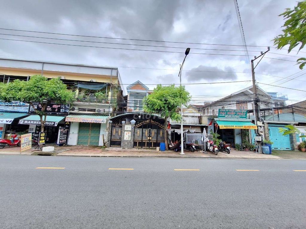 Nhà mặt tiền kinh doanh đường Phan Thanh Giản, gần ngã tư Nhà Đỏ, 449