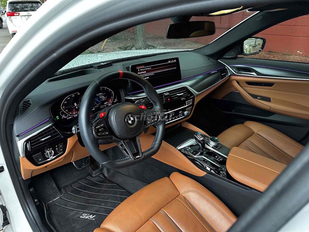 BMW 5 Series 2022 - 37000 km. Mua bán Ô tô tại Quận 7 Tp Hồ Chí Minh được đăng bởi Khánh Vi hình 6
