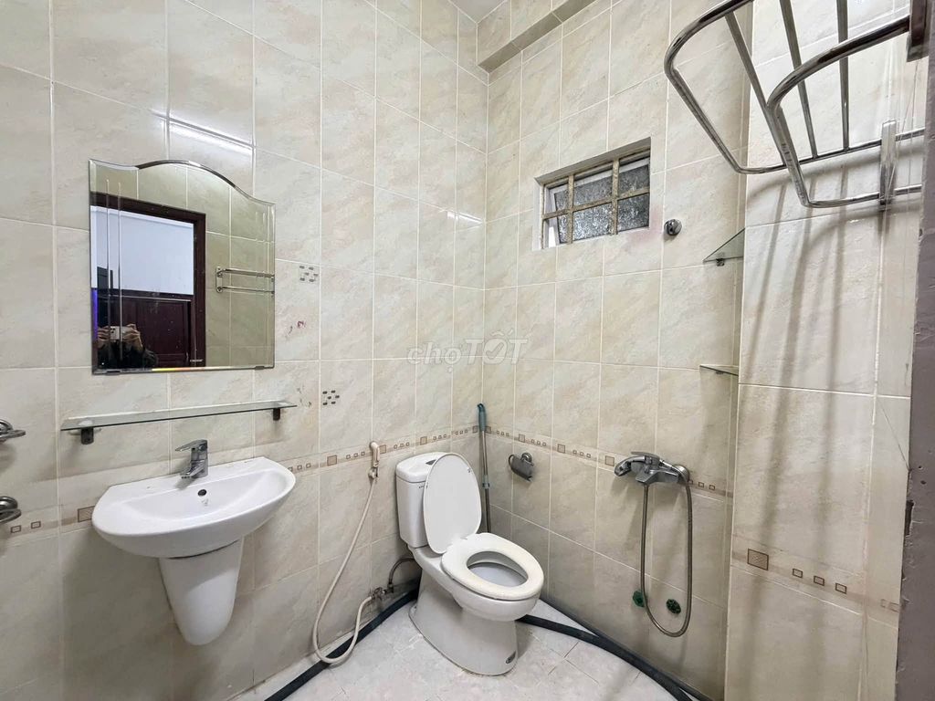 Studio with kitchenette near Helio, available now — photo 4