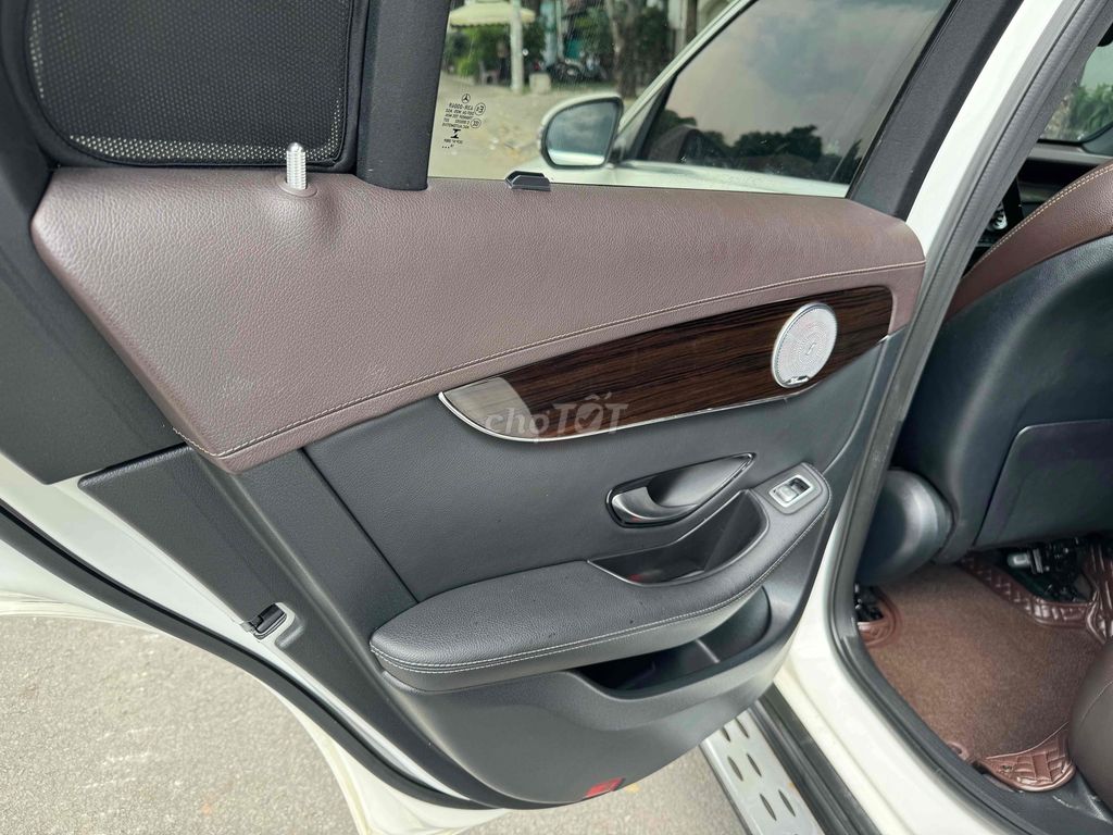 Bán hoặc đổi xe khác Mercedes-GLC 200 2019 Trắng. Mua bán Ô tô tại Quận Bình Tân Tp Hồ Chí Minh được đăng bởi  Mãnh hình 6