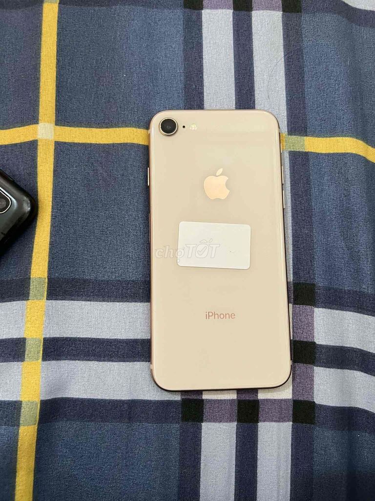 Apple iPhone 8 64GB Vàng 98%. Mua bán Điện thoại tại Huyện Hải Hậu Nam Định được đăng bởi Ngô Gia Bảo hình 1