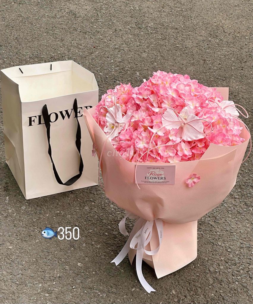 Bó hoa Cẩm tú cầu Hồng. Mua bán Cây cảnh, đồ trang trí tại Quận Hoàng Mai Hà Nội được đăng bởi Ly Ly hình 1