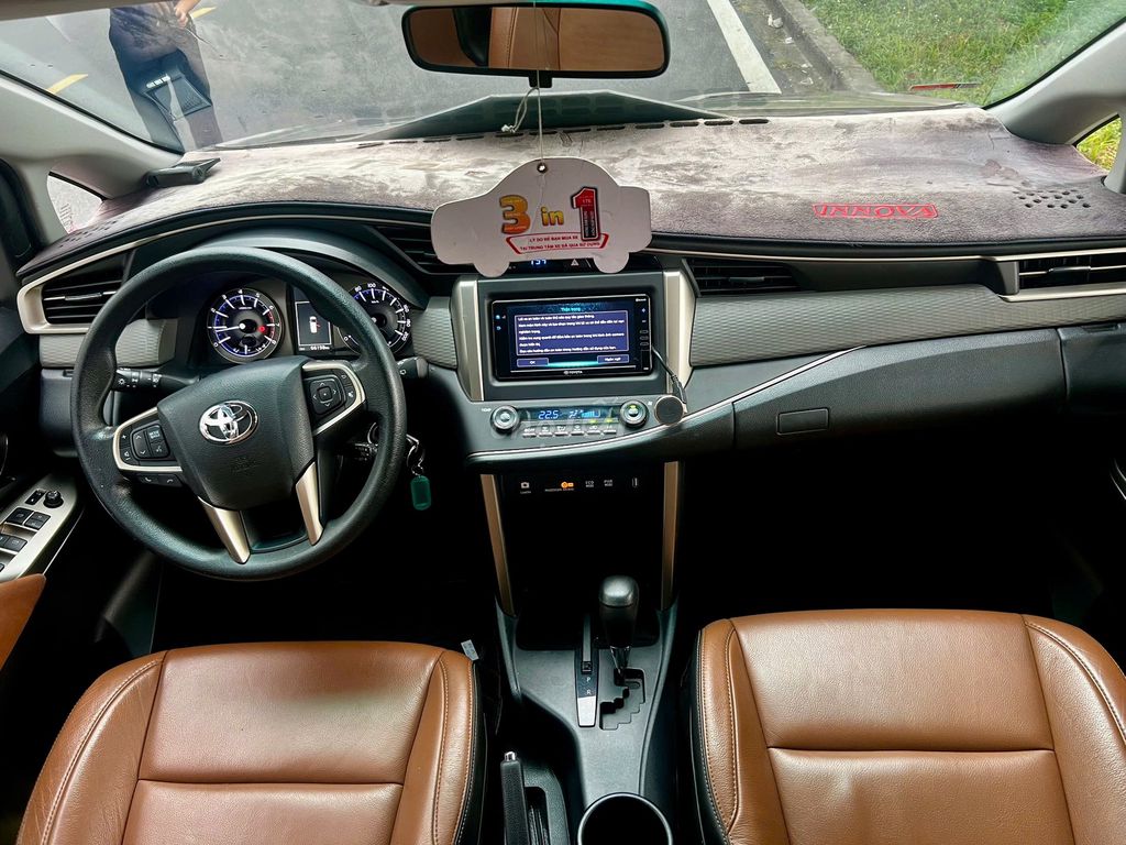 Innova 2017 2.0G - 66.000 km- Số tự động. Mua bán Ô tô tại Quận Gò Vấp Tp Hồ Chí Minh được đăng bởi TOYOTA SURE GÒ VẤP hình 8