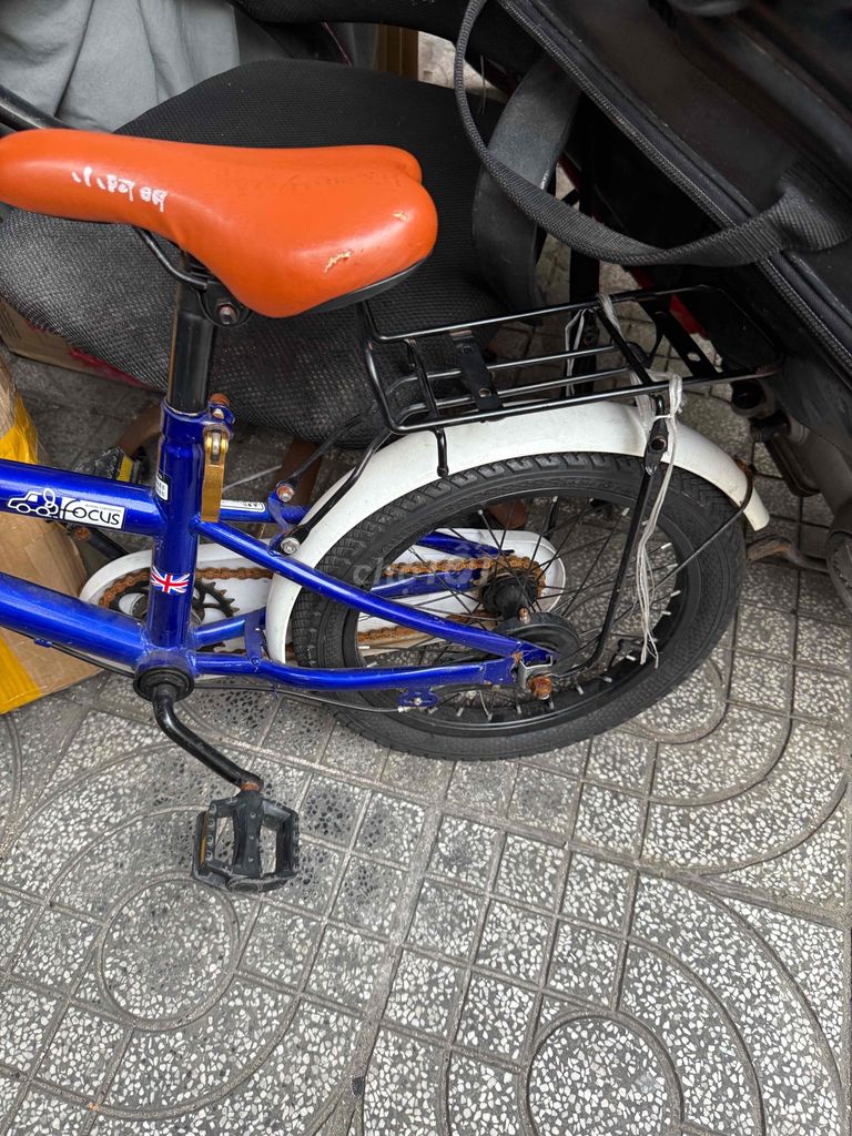 cần bán xe đạp trẻ em 300k