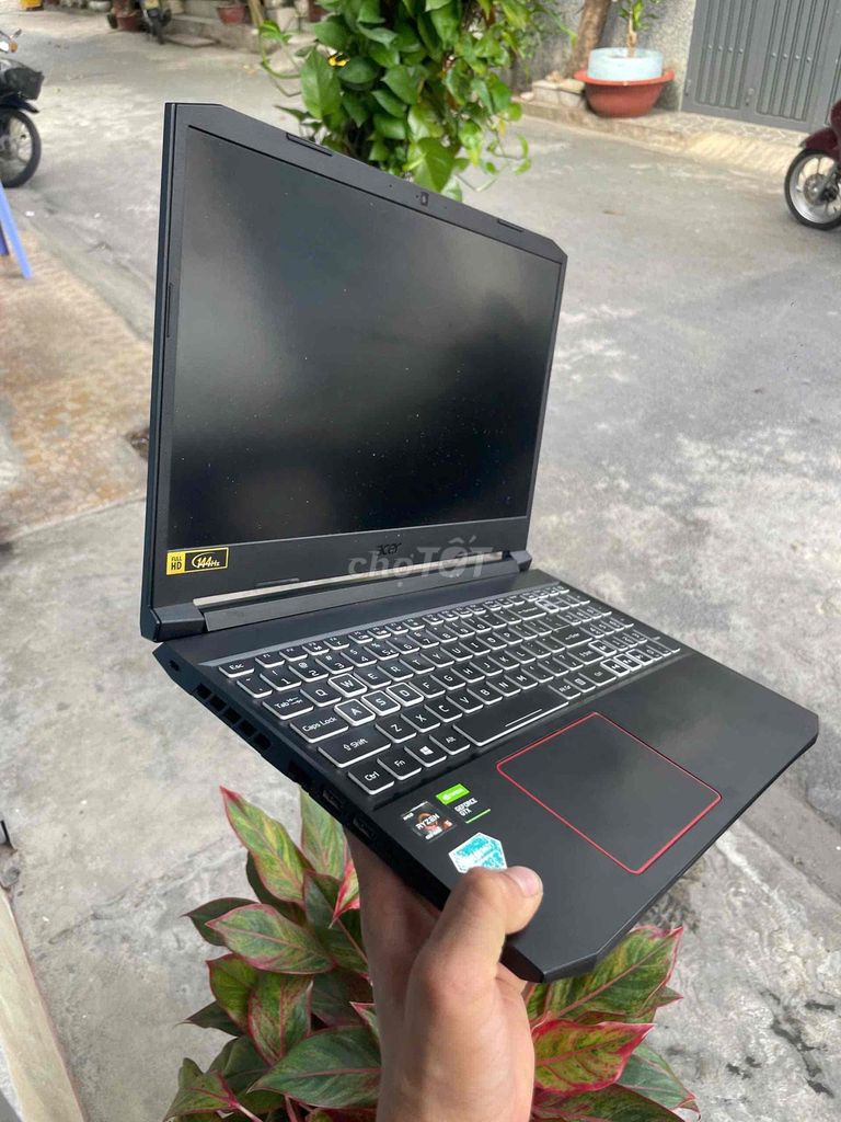 laptop cầm tay. Mua bán Laptop tại Quận Tân Bình Tp Hồ Chí Minh được đăng bởi văn hình 1
