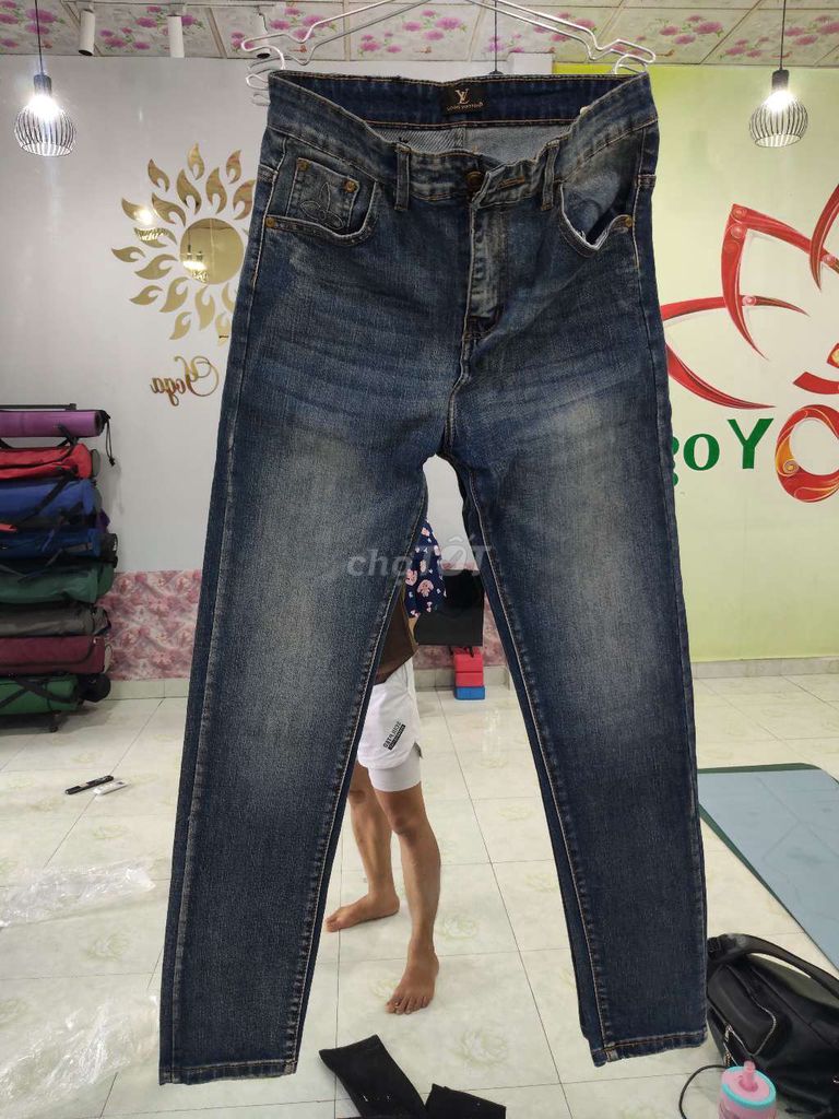 Quần jean nam LV size 31. Mua bán Quần áo tại Huyện Hóc Môn Tp Hồ Chí Minh được đăng bởi five star  hình 1