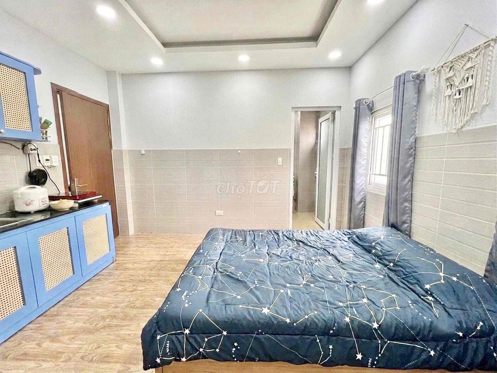 STUDIO mới - Ngay Nguyễn Thị Nhỏ - Full NT - Thang bộ