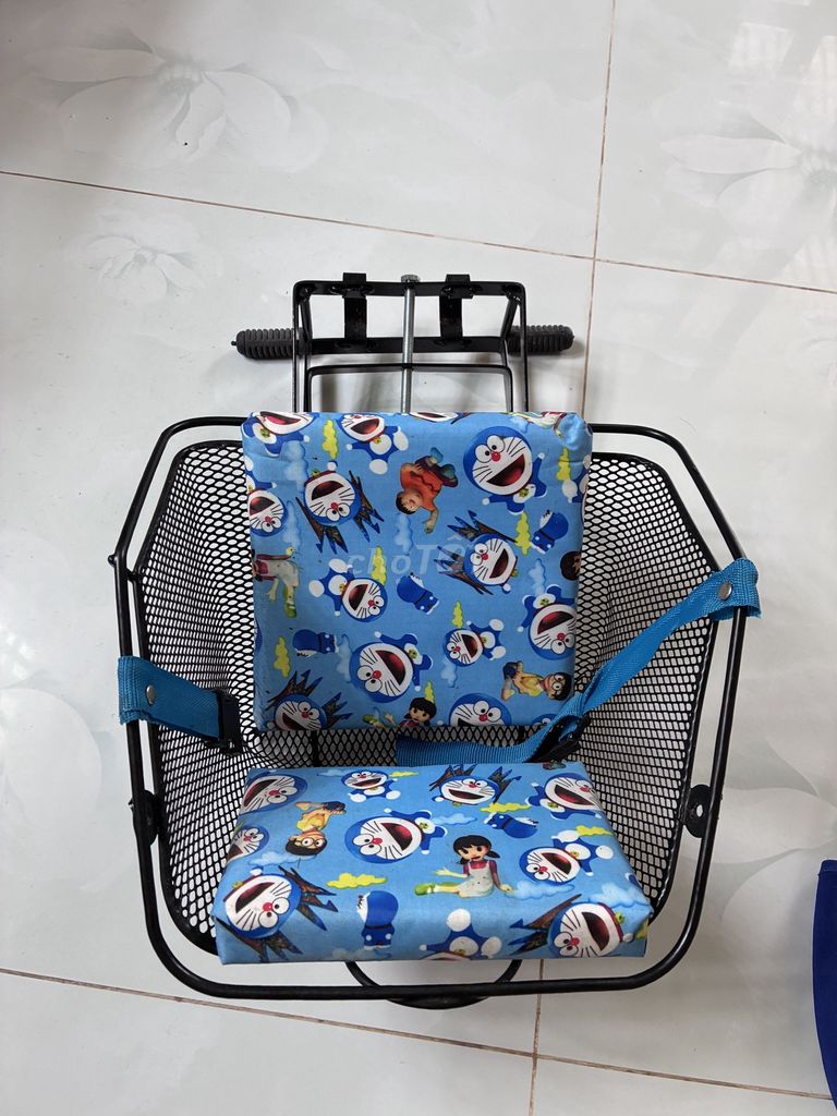 Ghế đi xe máy Doraemon Xanh. Mua bán Mẹ và bé tại Huyện Cần Giuộc Long An được đăng bởi Thanh hình 1