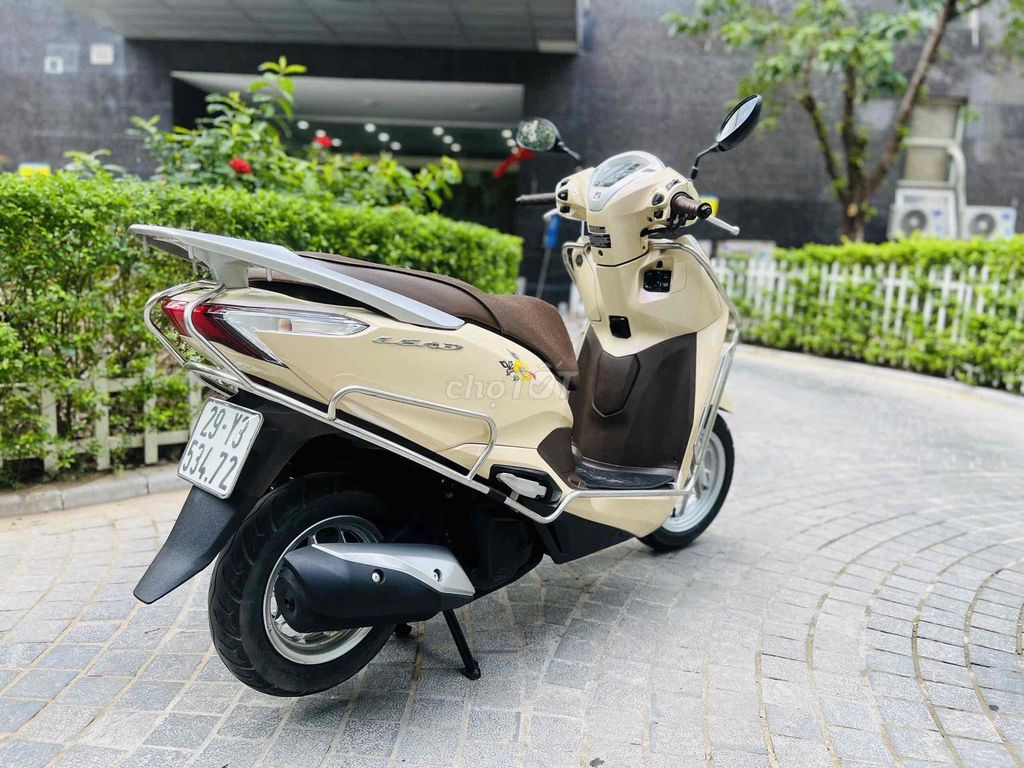 LEAD 125 vàng kem xe đi đúng 8ngàn200km. Mua bán Xe máy tại Quận Thanh Xuân Hà Nội được đăng bởi Thanh hình 4