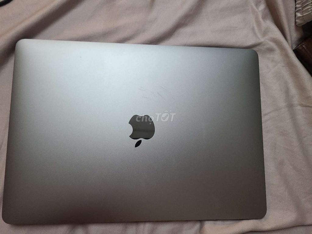 Bán nhanh MacBook PRO 2016