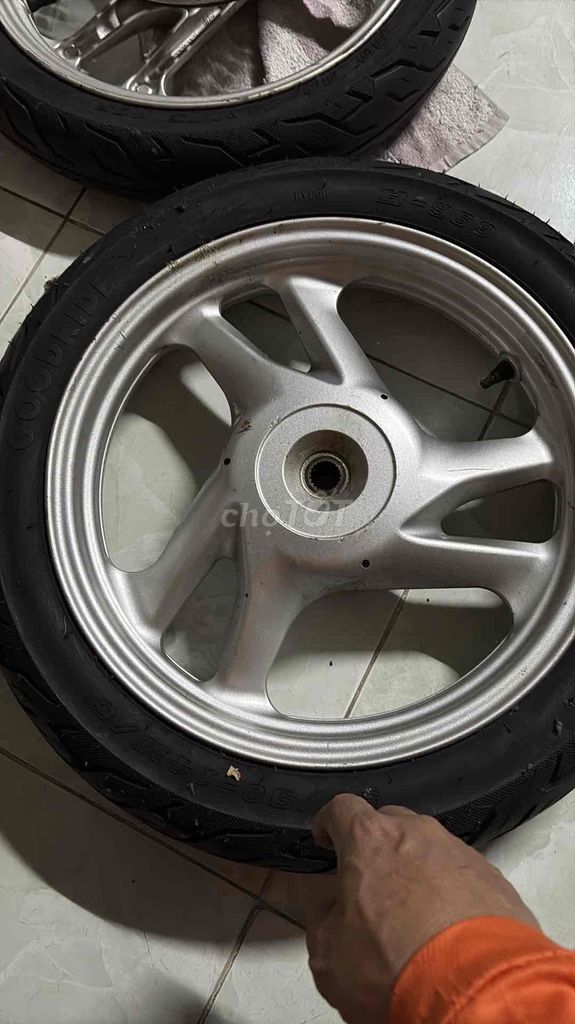 bánh mâm AB 2017. Mua bán Phụ tùng xe tại Quận 8 Tp Hồ Chí Minh được đăng bởi Nguyễn Trung Hieu hình 5