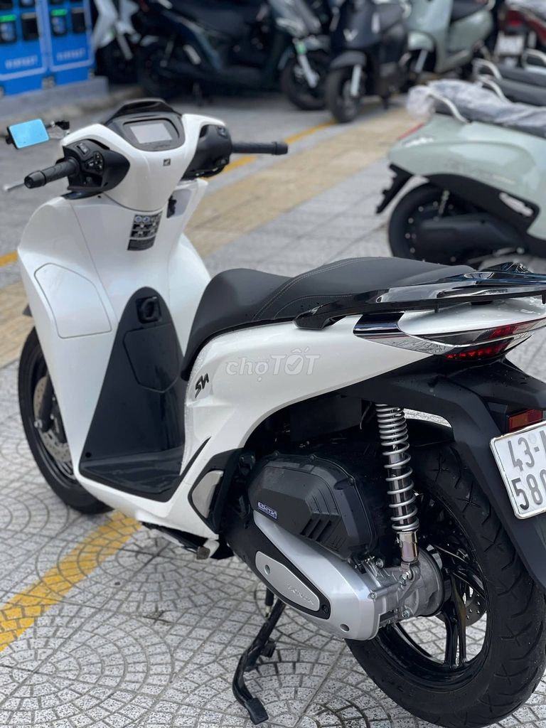 Honda SH 2026 Bs 43 белый-чёрный, рассрочка