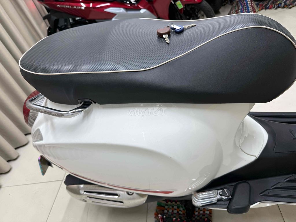 Vespa 150 cực đẹp 2022 nguyên rin. Mua bán Xe máy tại Quận Thanh Khê Đà Nẵng được đăng bởi THẾ MẪN CHUYÊN XE LƯỚT CÓ BÁN TRẢ GÓP  hình 4