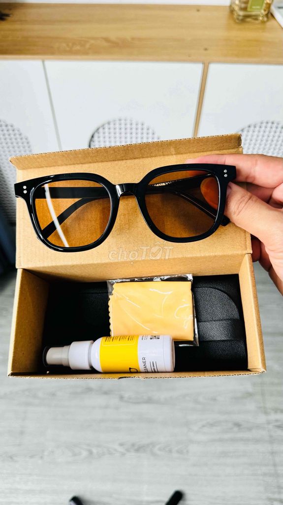 Bán Lỗ Lại 50% Kính Mát Nam. Mua bán Phụ kiện thời trang khác tại Thành phố Sóc Trăng Sóc Trăng được đăng bởi Khánh hình 1