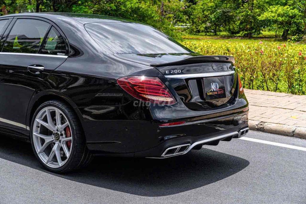E200 2020 up full E63 màu đen nội thất nâu giá tôt. Mua bán Ô tô tại Quận 7 Tp Hồ Chí Minh được đăng bởi Dương Phương hình 8