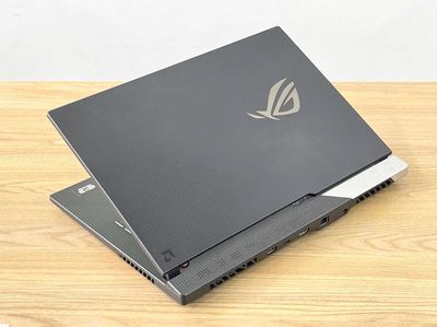 Asus ROG Strix G513 Ryzen9 5980HX 16/512GB RX6800M