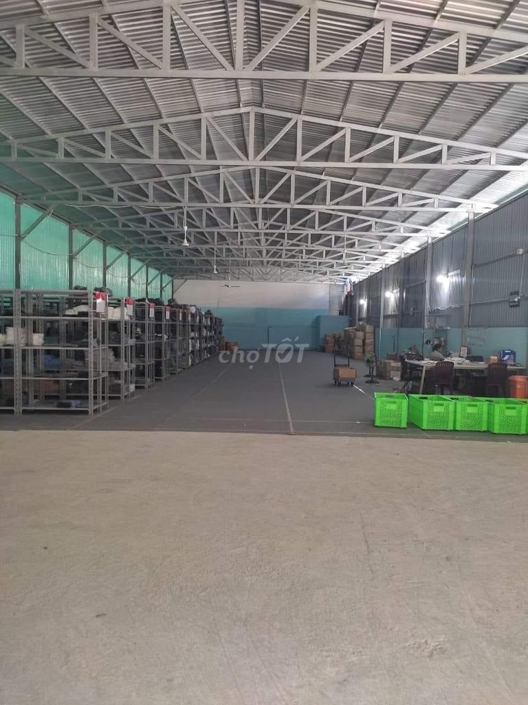 Cho thuê kho xưởng Nguyễn Sỹ Sách, P15, Quận Tân Bình (600m2 giá 40tr)