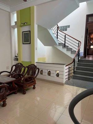 Аренда · 4 комн. · 100 м² · Quận Hải Châu, ул. Đường Giang Văn Minh