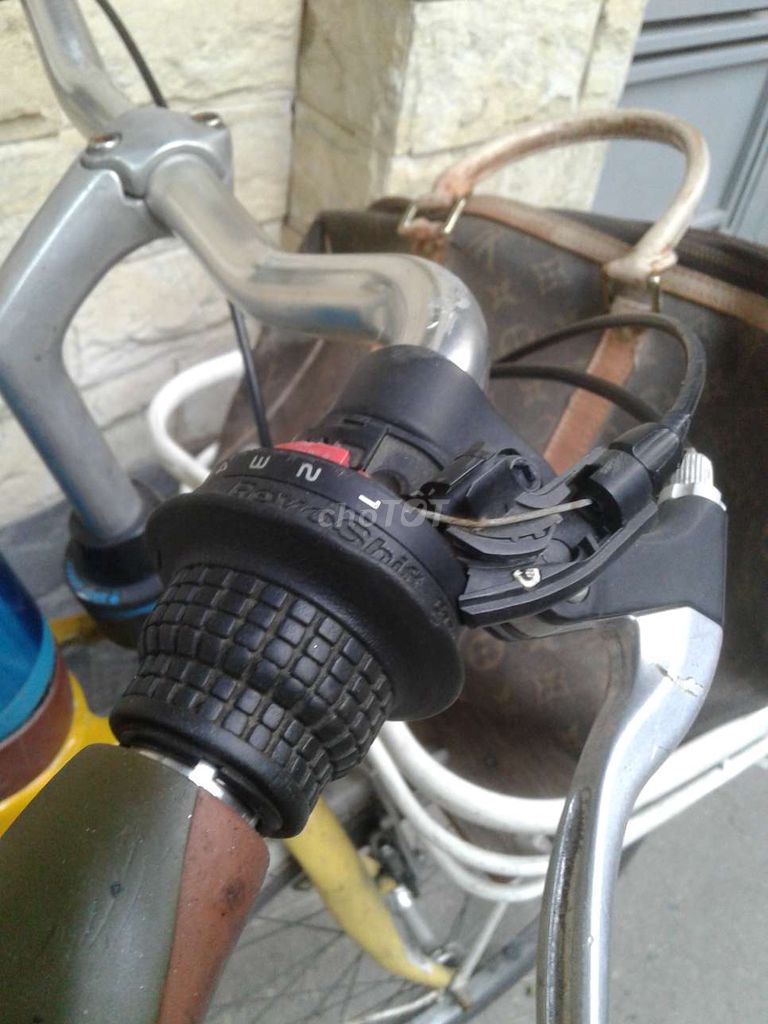 Nhật  GIANT MONTUM nhỏ.24in.1668K đê tốt. Mua bán Xe đạp tại Quận Hai Bà Trưng Hà Nội được đăng bởi nguyen khanh ngoc hình 4