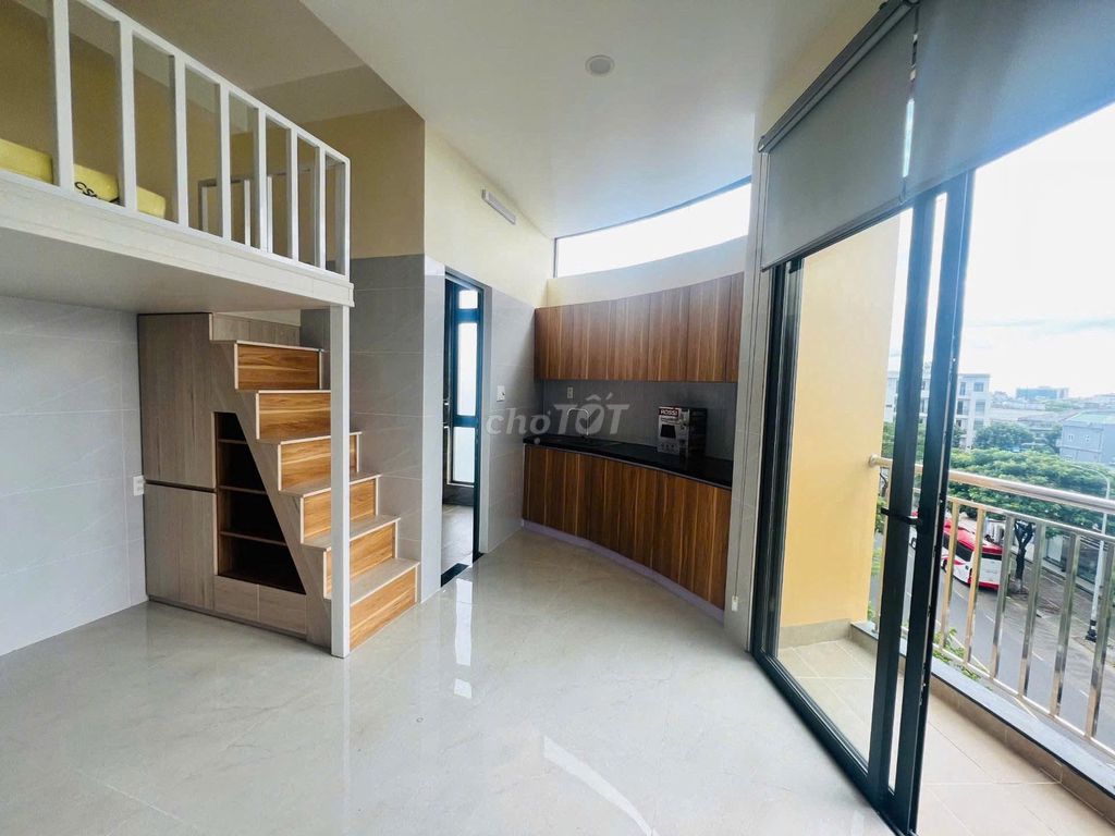 Bright room with mezzanine and balcony on Kinh Dương Vương — photo 2