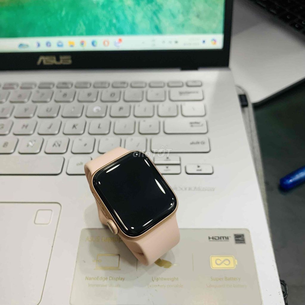 Apple watch seri 4 hồng 40m gps zp/a  pin 88