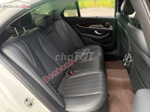 Mercedes Benz E class E200 Exclusive 2025. Mua bán Ô tô tại Quận Bắc Từ Liêm Hà Nội được đăng bởi Việt Hoàng Mercedes hình 5