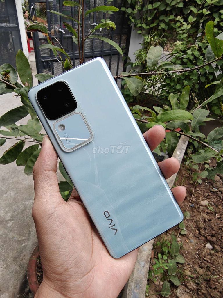 Vivo S18 ( bản chính hãng là vivo v30 tại tgdd)