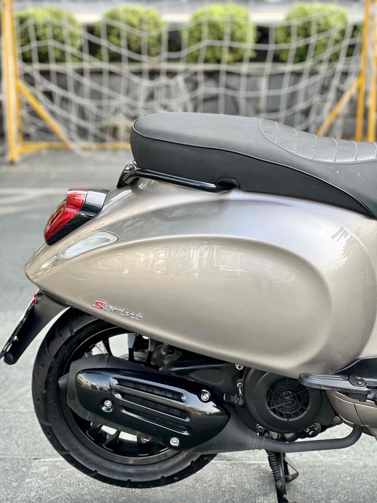 VESPA SPRINT 2018 Vàng Tft BSTP chính chủ có góp. Mua bán Xe máy tại Thành phố Thủ Đức Tp Hồ Chí Minh được đăng bởi Hiếu  hình 9