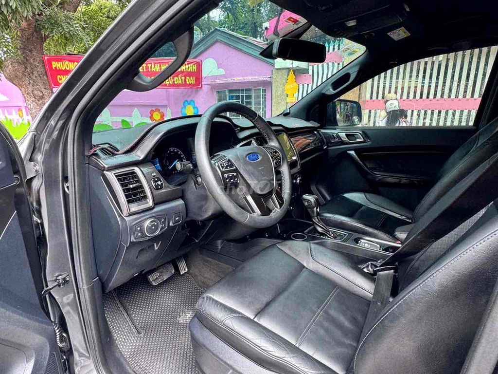 Ford everest 2019 titanium siêu đẹp. Mua bán Ô tô tại Quận 12 Tp Hồ Chí Minh được đăng bởi Tân hình 8