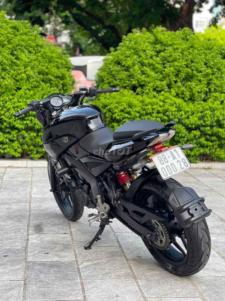 Kawasaki Pulsar 200cc 2017 Черный