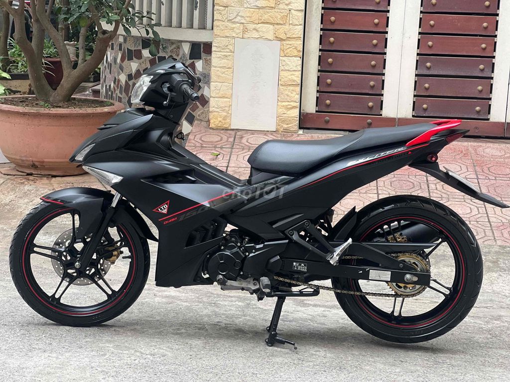 Yamaha Exciter 150cc Hỗ trợ góp 5 tr nhận xe. Mua bán Xe máy tại Quận Cầu Giấy Hà Nội được đăng bởi Xe Máy Đoàn Văn Cam Kết Đúng Ảnh Đúng Biển Đúng Giá Trị hình 3