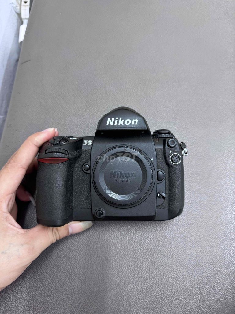 Máy ảnh phim Nikon F6 AF Đen Đã sử dụng. Mua bán Máy ảnh, Máy quay tại Quận Đống Đa Hà Nội được đăng bởi Trương Đạt hình 1