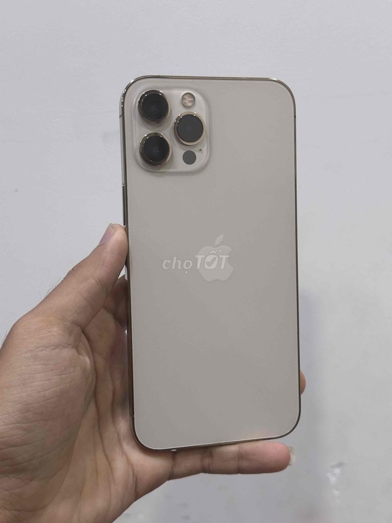 Apple iPhone 12 Pro Max 256GB Vàng Lưu ảnh. Mua bán Điện thoại tại Quận 12 Tp Hồ Chí Minh được đăng bởi Sang Mobile hình 1