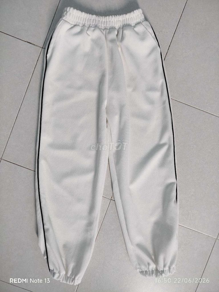 Quần thể thao XL Vải co giãn Unisex Mới 100%. Mua bán Quần áo tại Quận Ninh Kiều Cần Thơ được đăng bởi Thảo Đỗ hình 1