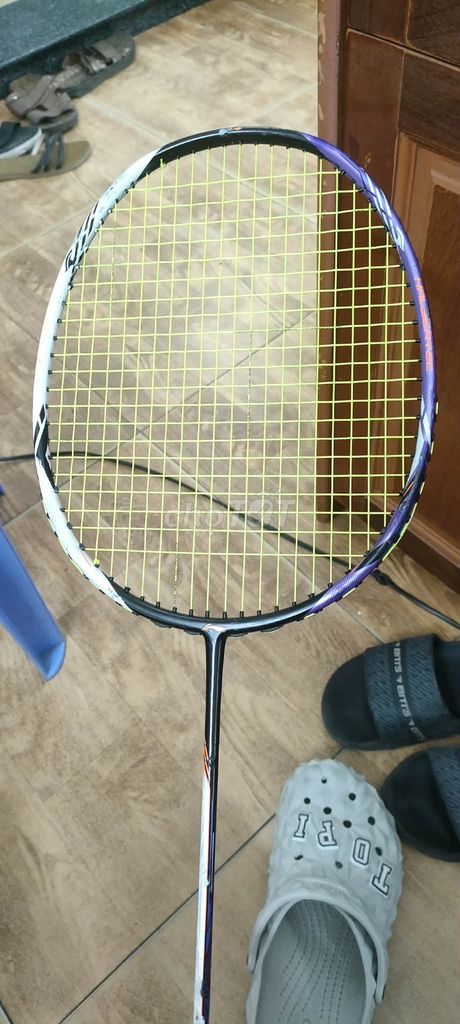 Vợt cầu lông HBT 5K Carbon Trắng Tím