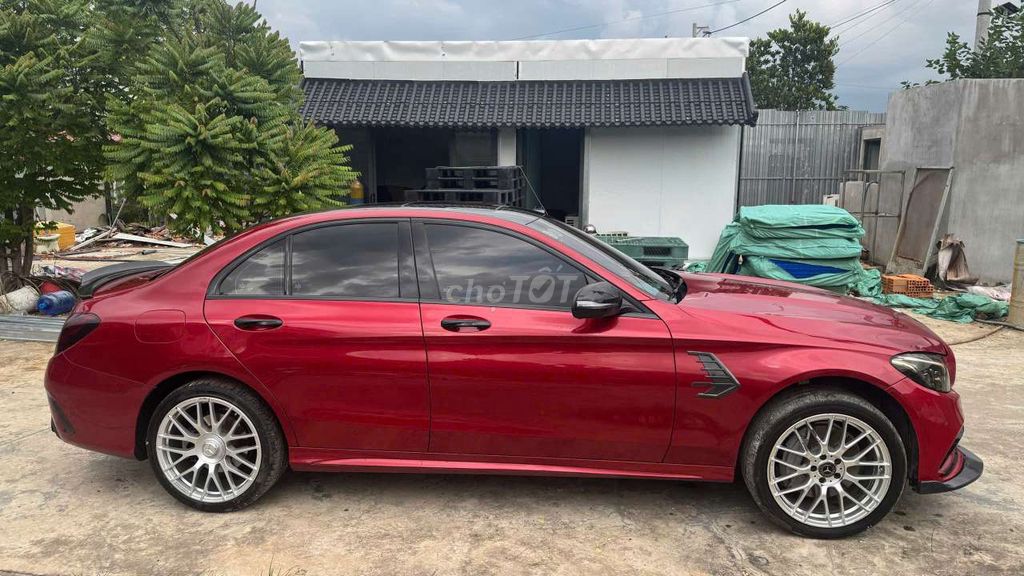 Xuất Cảnh Cần bán gấp C300 2016. Mua bán Ô tô tại Quận 12 Tp Hồ Chí Minh được đăng bởi Tuyết Mai hình 2