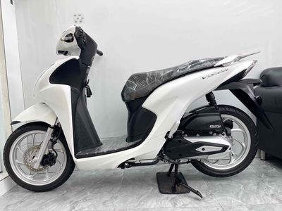 ⭐️Honda Vision 2024 Trắng 5000km. Mua bán Xe máy tại Huyện Châu Thành Đồng Tháp được đăng bởi Gia Kiệt 