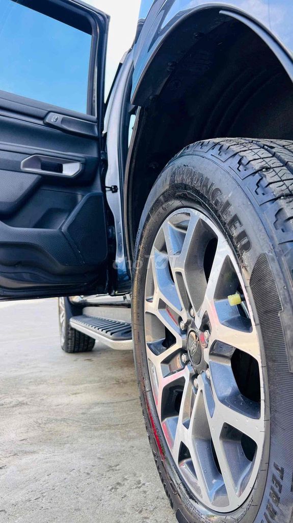 Ford Everest đi lướt. như mới ***. Mua bán Ô tô tại Thành phố Phan Rang-Tháp Chàm Ninh Thuận được đăng bởi Tên chưa cung cấp hình 4