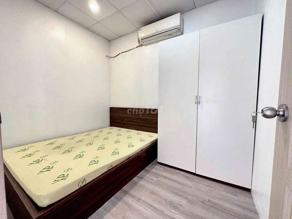 Cho Thuê Căn Hộ - 02 Phongg Ngủ - 1 Phòng Bếp - Có Thang Máy