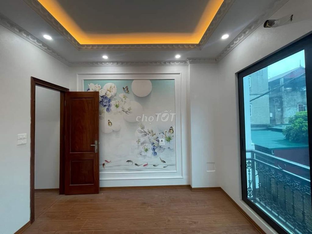 Cho thuê nhà Phố Giáp Nhất, Thanh Xuân, 50m2, 4T, 5 ngủ, gần phố 15Tr