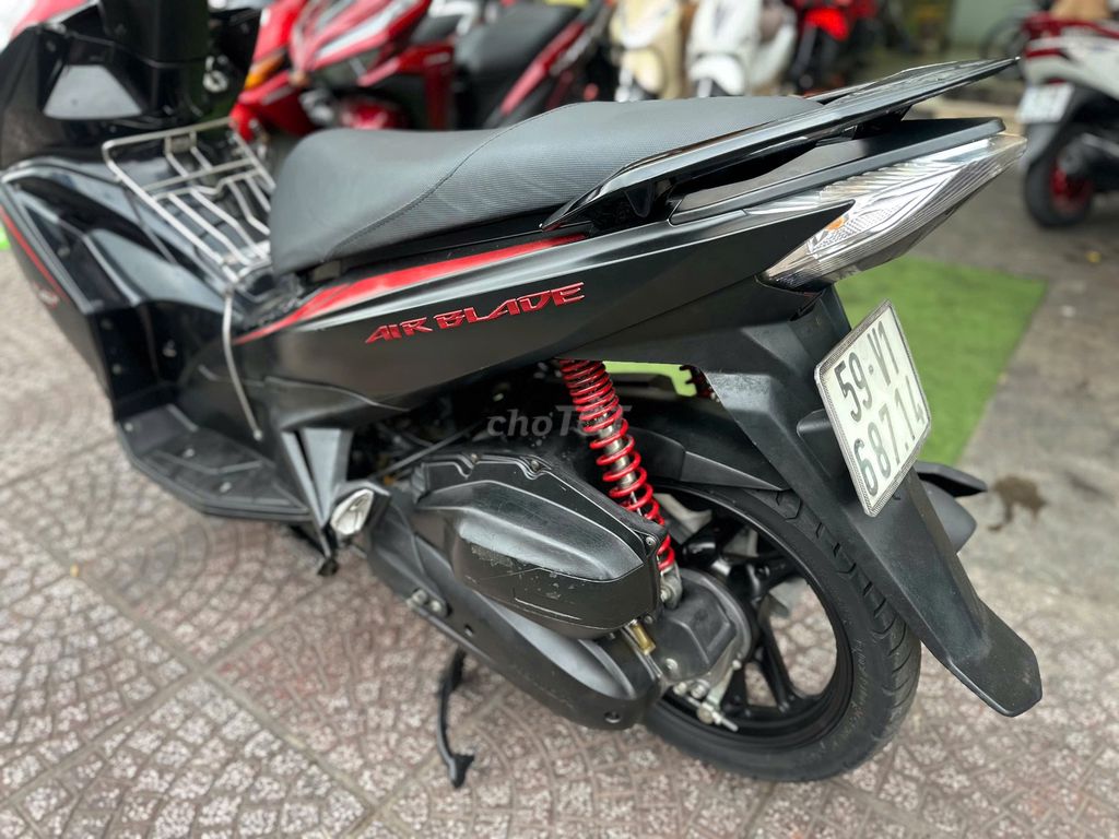 Honda Air Blade 125cc 2013 bs 59v1-68714. Mua bán Xe máy tại Quận Phú Nhuận Tp Hồ Chí Minh được đăng bởi Thanh Hùng xebachin  hình 6