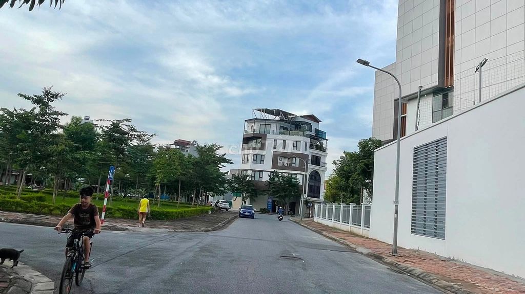 Bán đất 90m2 tái định cư Giang Biên, Long Biên, view vườn hoa - ảnh 3