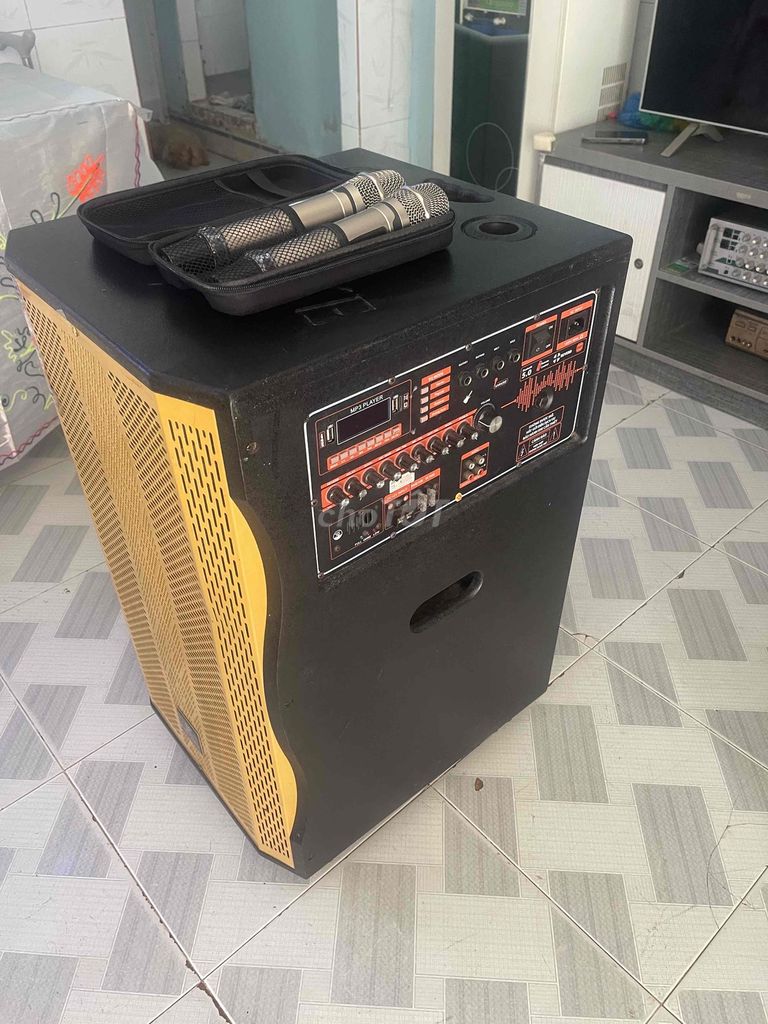 Loa karaoke Karamax Đen, Vàng. Mua bán Tivi, Âm thanh tại Quận 8 Tp Hồ Chí Minh được đăng bởi bom hình 1
