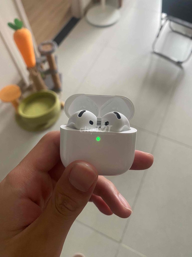 Tai nghe Apple AirPods 4 Trắng Đã sử dụng. Mua bán Tivi, Âm thanh tại Thành phố Thủ Đức Tp Hồ Chí Minh được đăng bởi Nguyễn Văn Phúc hình 1