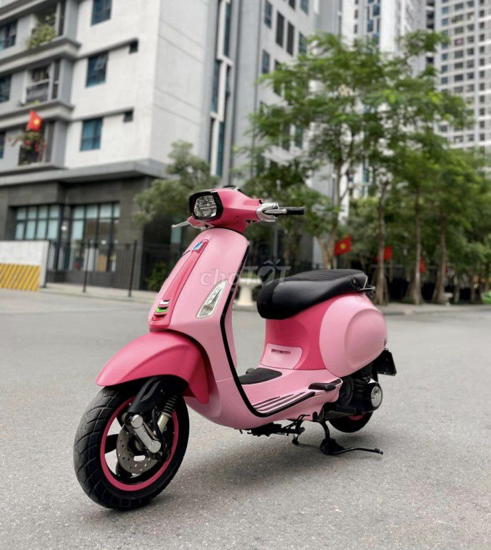 PIAGGIO VESPA 3VIE MÀU HỒNG SPRINT BIỂN 29