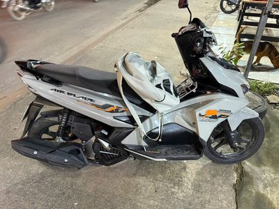 Honda Air Blade Xám. Mua bán Xe máy tại Thị xã Bến Cát Bình Dương được đăng bởi hải tran